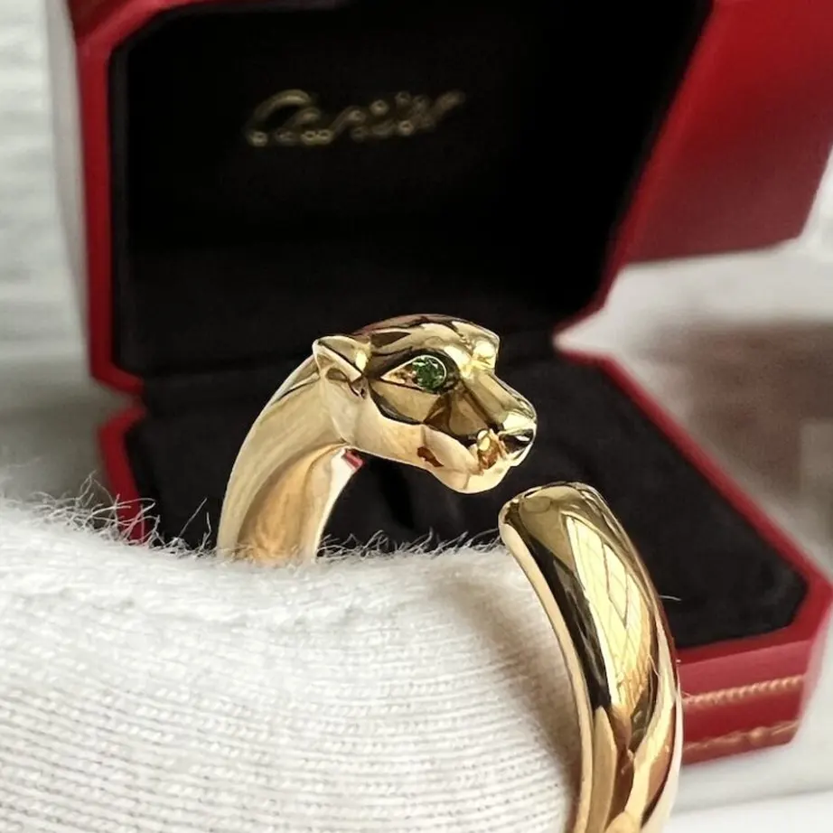 PANTHÈRE DE CARTIER