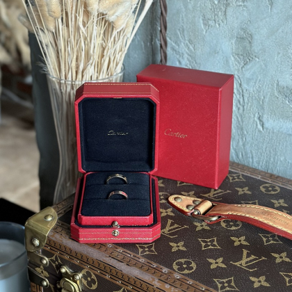 Кольцо Cartier Love