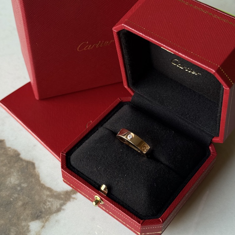 Кольцо Cartier Love с 3 бриллиантами