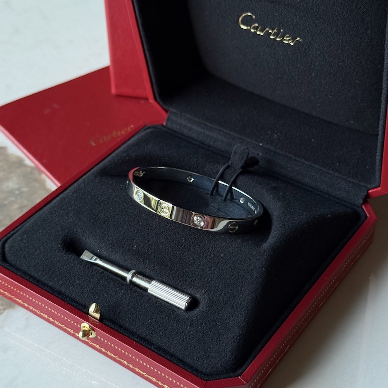 Браслет Cartier Love с 4 бриллиантами