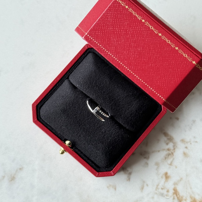 Кольцо Cartier Juste un Clou