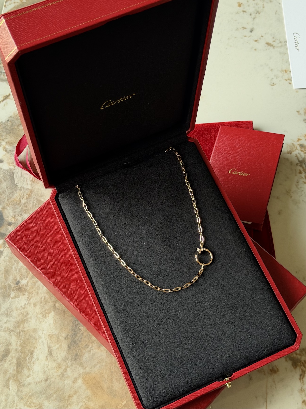 Колье Cartier Juste un Clou с бриллиантами